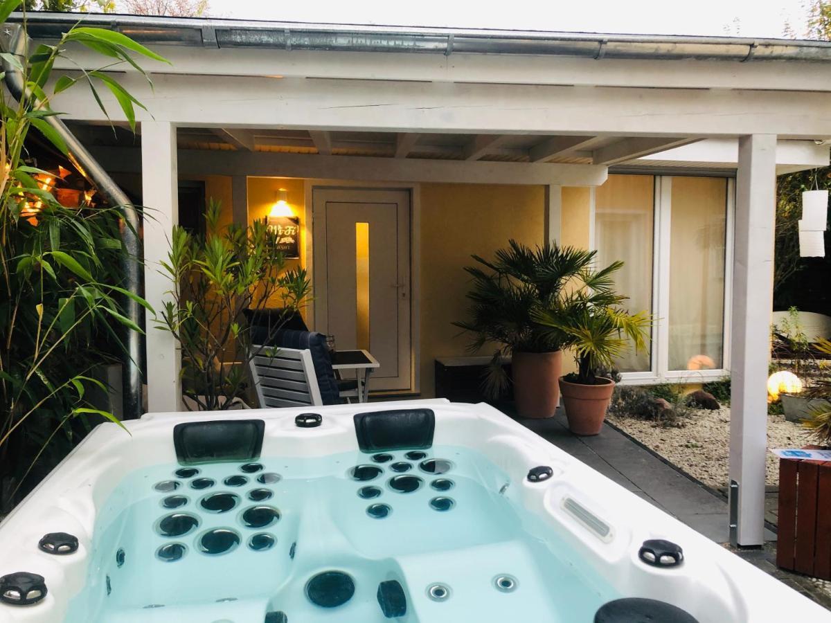 Apartment Tinyhouse Mit Pool, Outdoor Whirlpool Und Garten Petershagen-Eggersdorf Exteriör bild