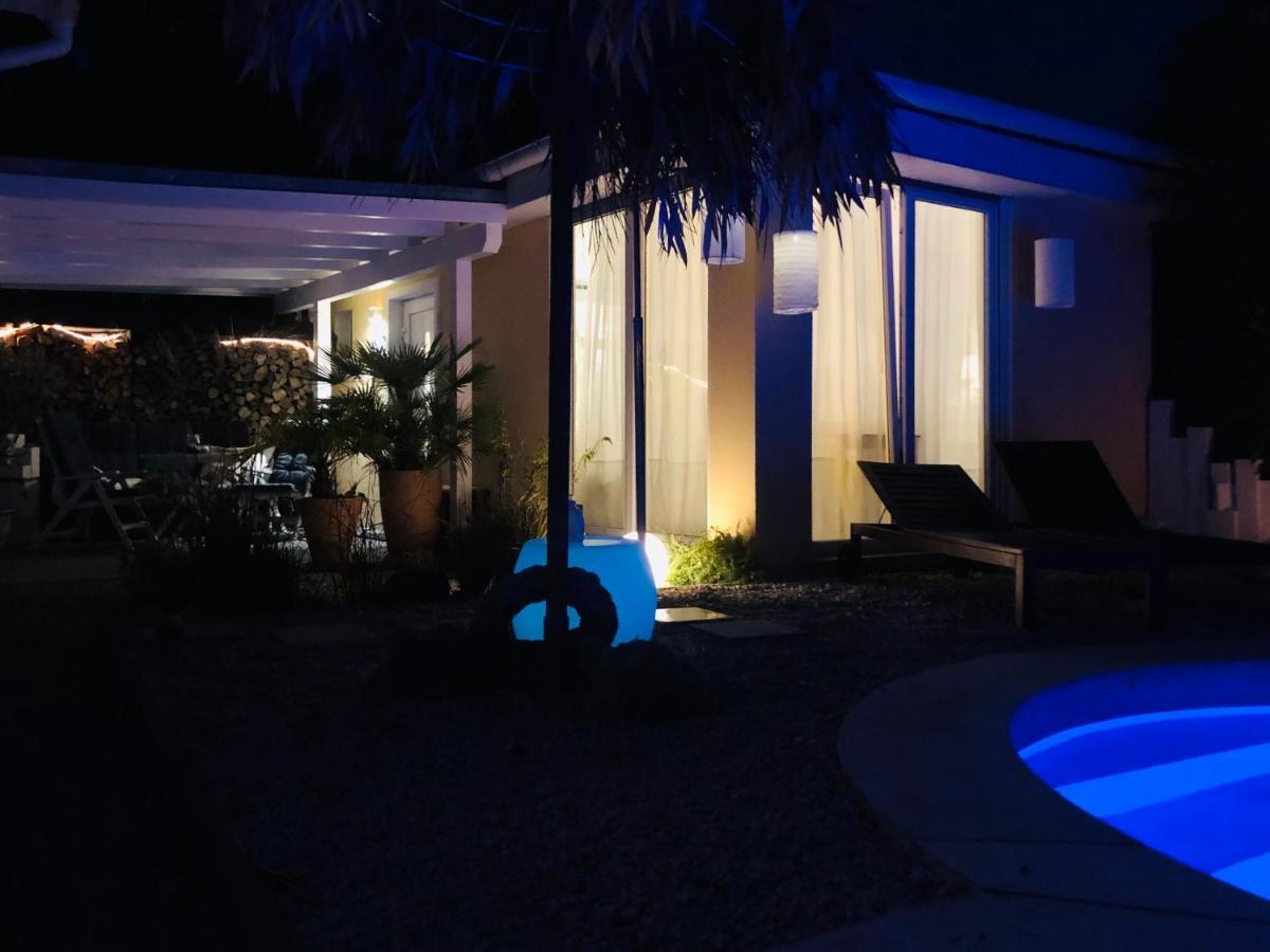 Apartment Tinyhouse Mit Pool, Outdoor Whirlpool Und Garten Petershagen-Eggersdorf Exteriör bild