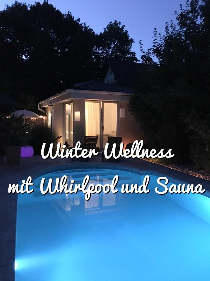 Apartment Tinyhouse Mit Pool, Outdoor Whirlpool Und Garten Petershagen-Eggersdorf Exteriör bild