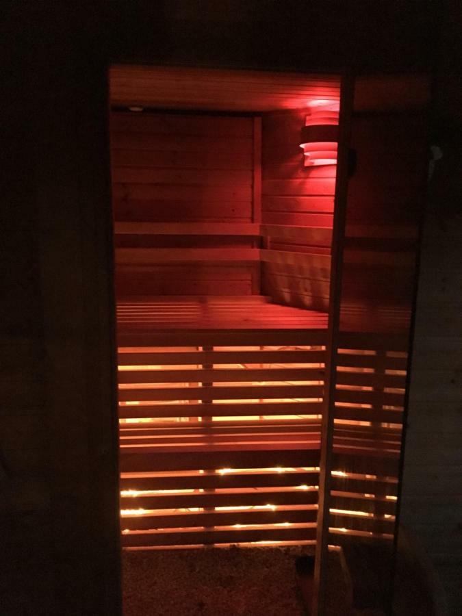 Apartment Tinyhouse Mit Pool, Outdoor Whirlpool Und Garten Petershagen-Eggersdorf Exteriör bild