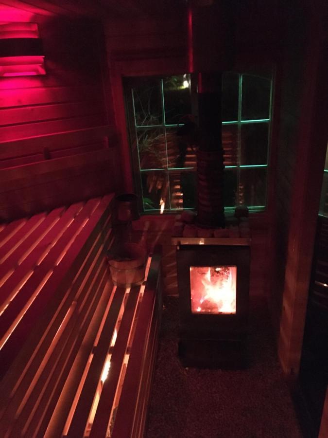 Apartment Tinyhouse Mit Pool, Outdoor Whirlpool Und Garten Petershagen-Eggersdorf Exteriör bild